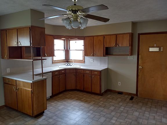 4th image of 1225 W Military Ave