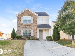 2703 Brownlow Ct, Raleigh, NC 27610