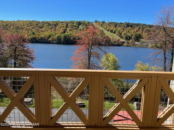 324 Hummingbird Way #202, Lake Harmony, PA 18624