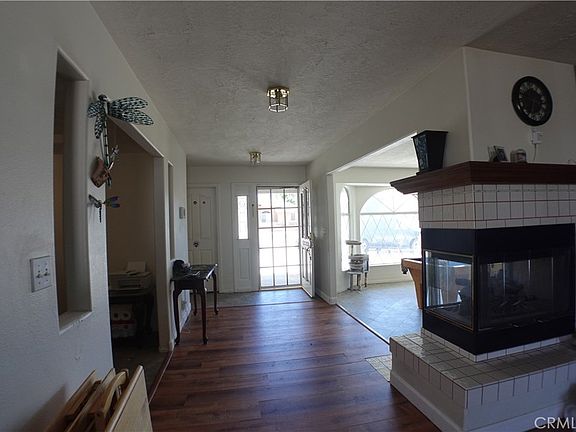 5th image of 18296 Fairburn St