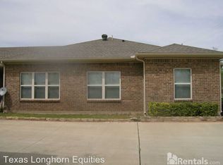 228 S Line St APT 100, Weatherford, TX 76086