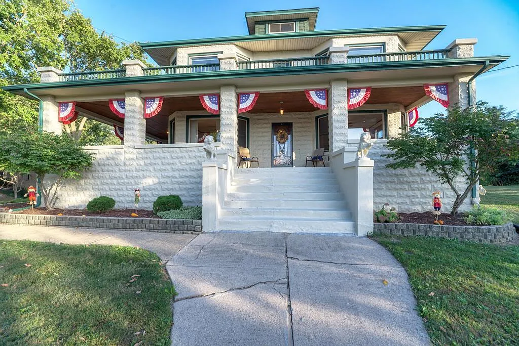 8611 Archer Ave photo 1