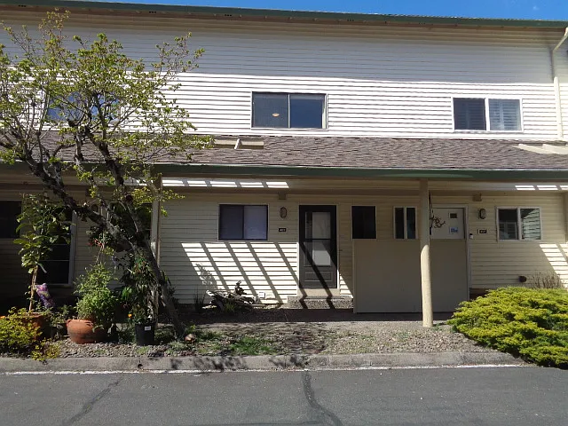 409 N Hayden Bay Dr — Photo 1