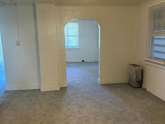 2nd image of 805 N Washington St