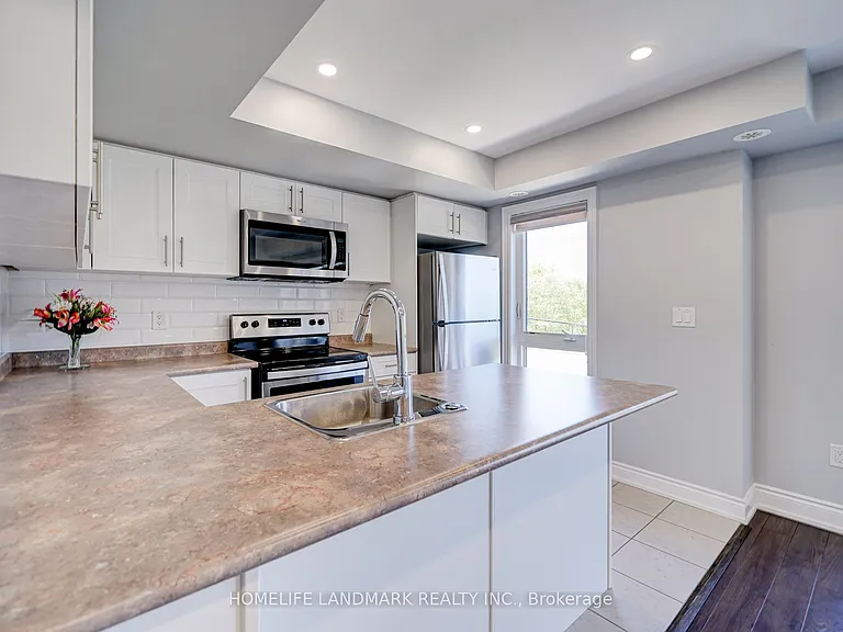 10 Westmeath Ln N #2213 — Photo 15