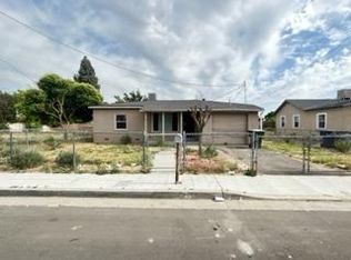 1208 E Samson Ave, Fresno, CA