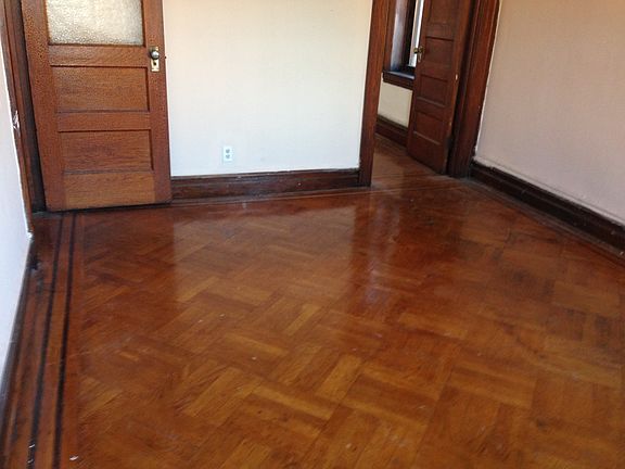 5th image of 212 Prospect Park W