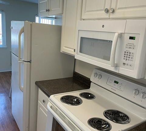 4th image of 60 W Latimer Ave APT 28