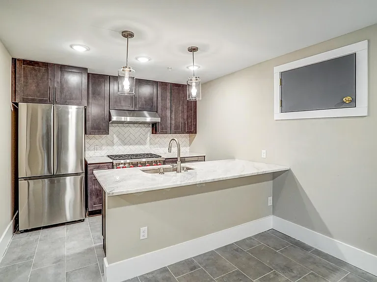 425 N Arthur Ashe Blvd #B — Photo 11