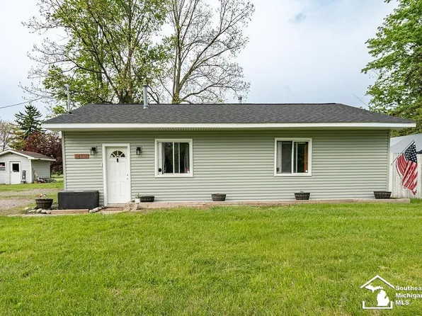 14374 Oakville Waltz Rd, Willis, MI 48191