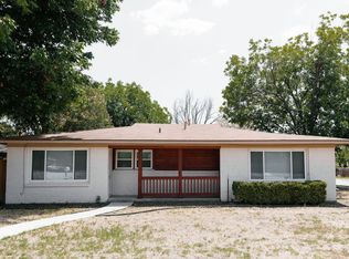 700 Mercedes St, Benbrook, TX 76126