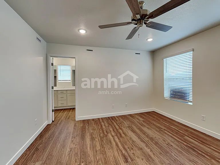 8968 S Wilroy Rd — Photo 8