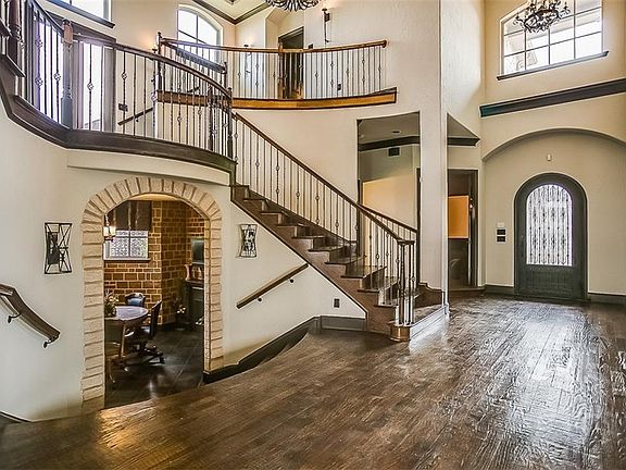 5th image of 1810 Windy Hill Ln