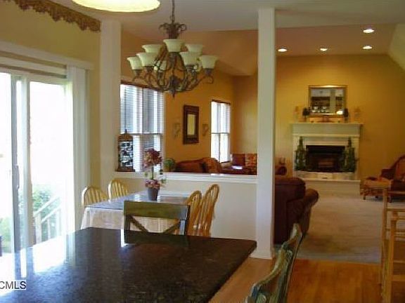 5th image of 7 Myrtlewood Dr