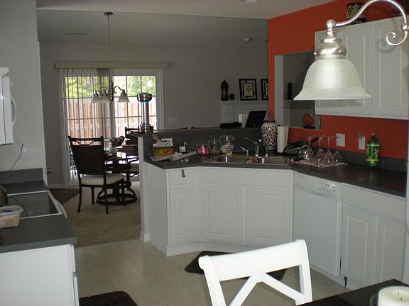 2nd image of 4290 Cherry Laurel Ln SE