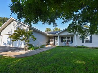 8509 Heinz Rd, New Douglas, IL 62074