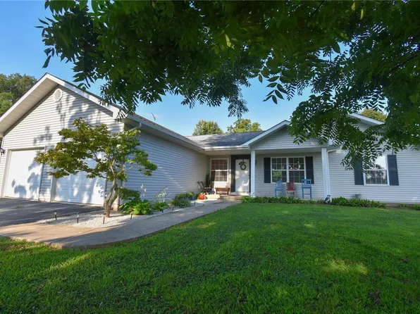 8509 Heinz Rd, New Douglas, IL 62074