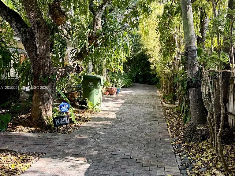 2844 Coconut Ave #A — Photo 4