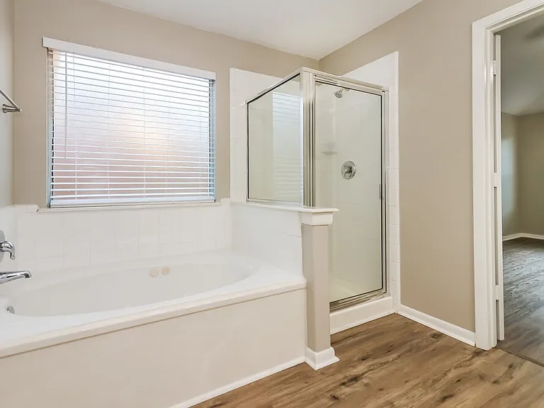 5911 Shining Leaf Ct — Photo 13