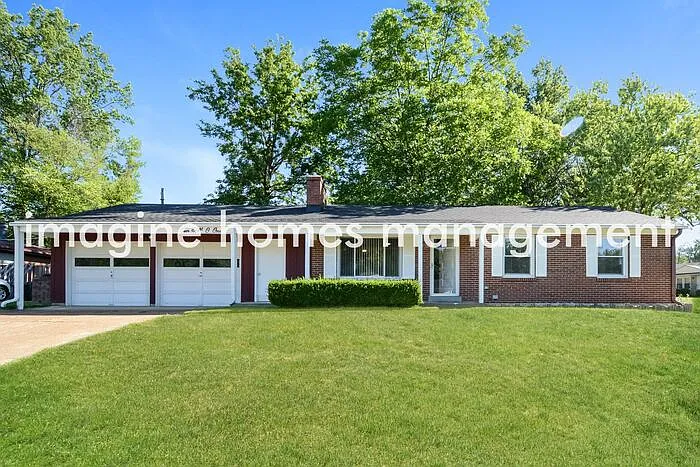 3 bed, 1.5 bath, 1588 sqft, $2,179 — Photo 1