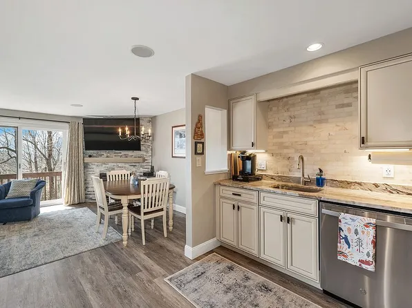 1 Nordic Village Ln #I77, Bartlett, NH 03812