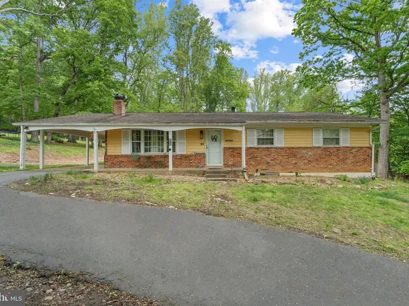 15760 Oak Ln, Haymarket, VA 20169