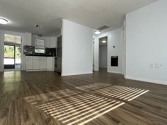 4th image of 8435 Sunnydale Dr
