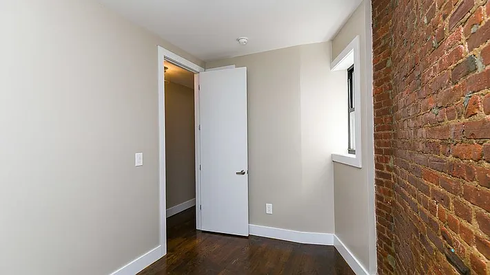 Rented by Nooklyn NYC LLC | media 24