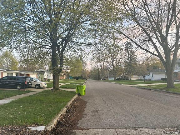 5th image of 328 Joslyn Ave
