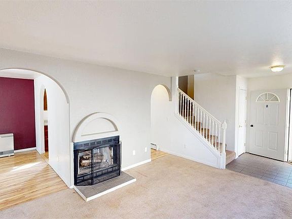 2nd image of 211 Calle Buena