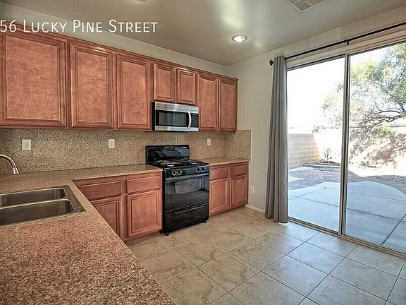 3rd image of 656 Lucky Pine St