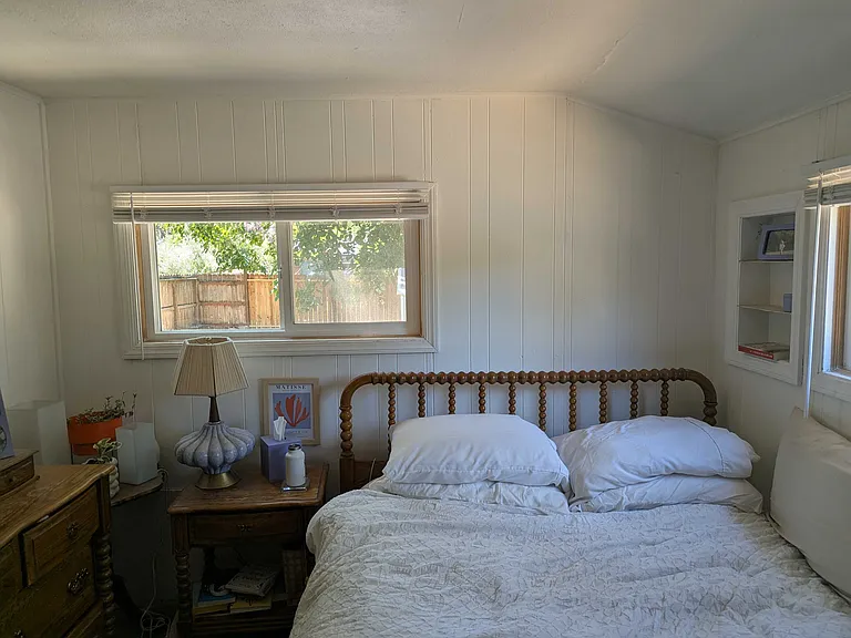 1743 Homes Ave — Photo 11