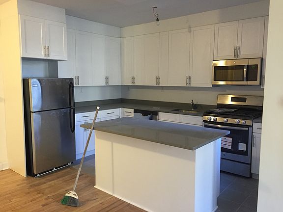 3rd image of 4325 43rd St APT 0006C