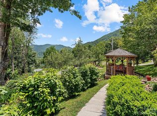 30 Hillcrest Rd, Maggie Valley, NC 28751