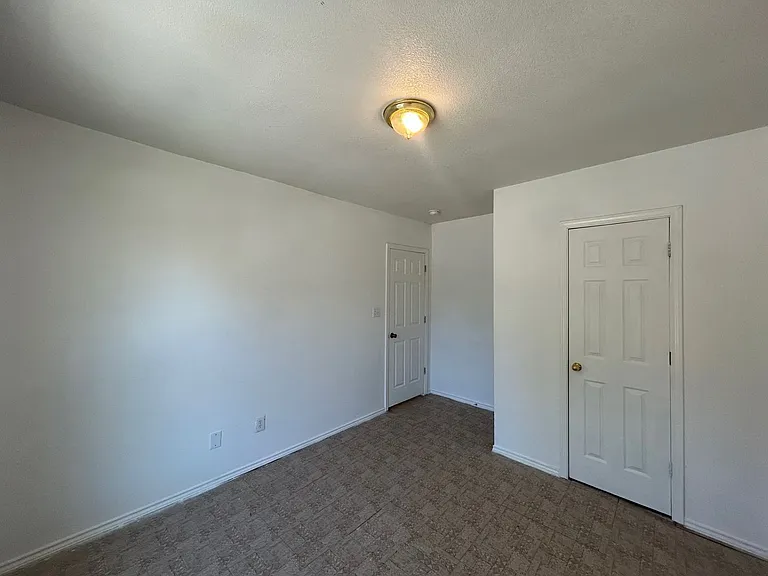 319 Noria St — Photo 10