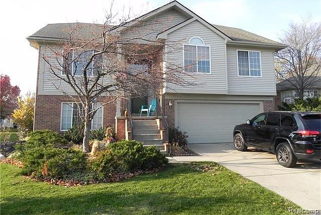 1st image of 4664 Amberwood Ct