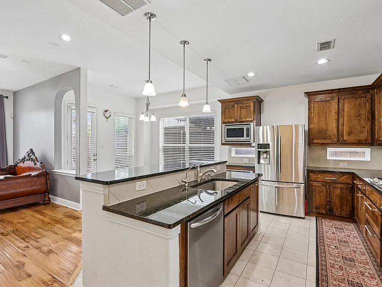 5625 Kerry Dr — Photo 10