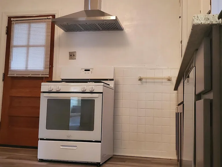 4945 Devonshire Ave #A — Photo 3