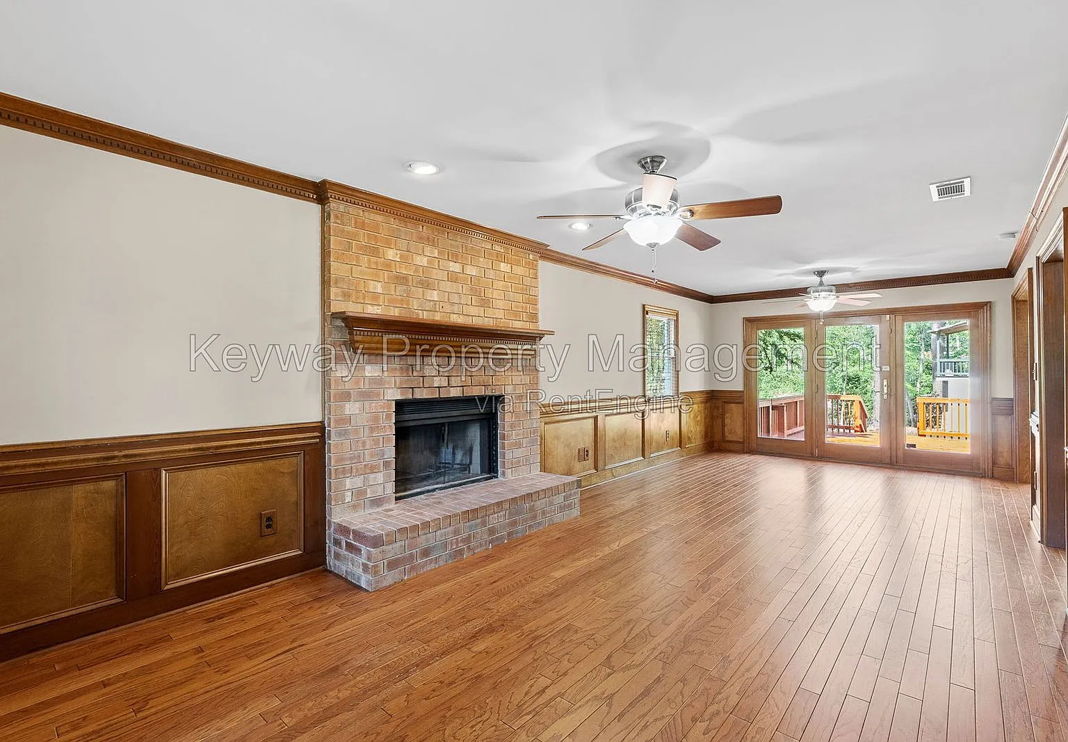 3 bed, 2.5 bath, 1700 sqft, $1,830 — Photo 4