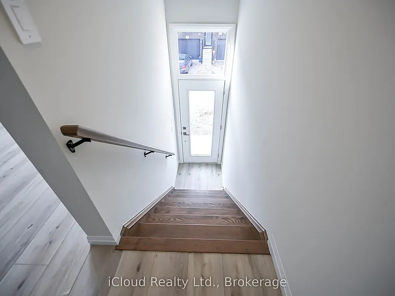 720 Grey St #58 — Photo 35