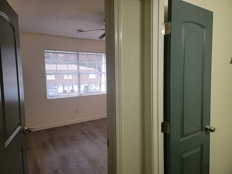 625 Coleman St — Photo 38