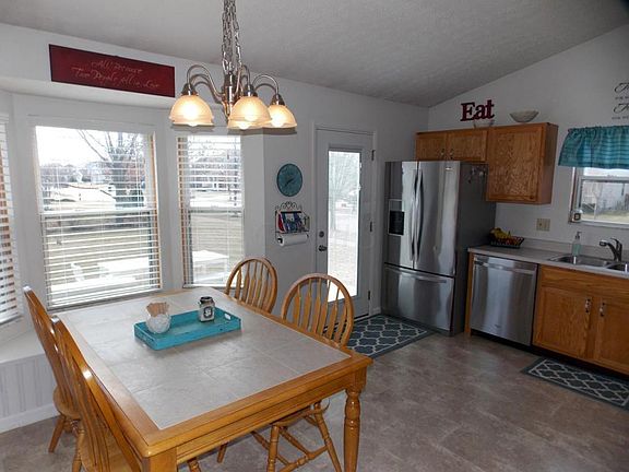2nd image of 854 Wallace Dr