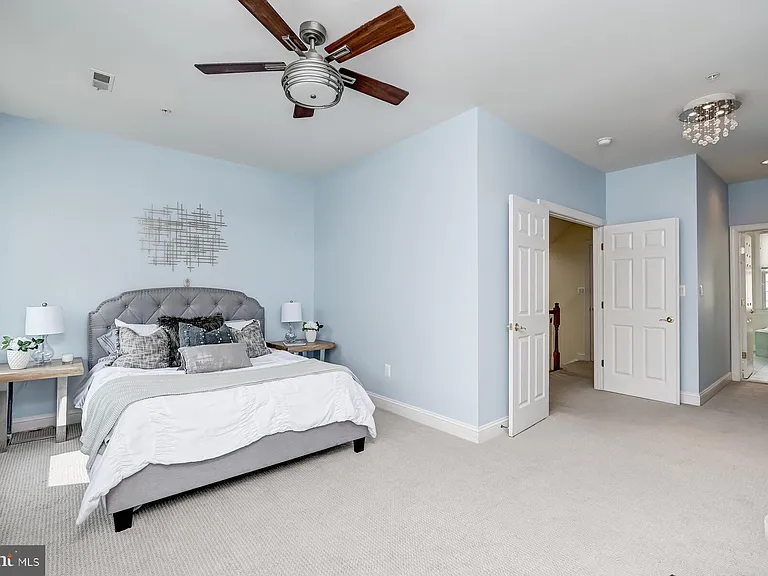1236 Harbor Island Walk — Photo 27
