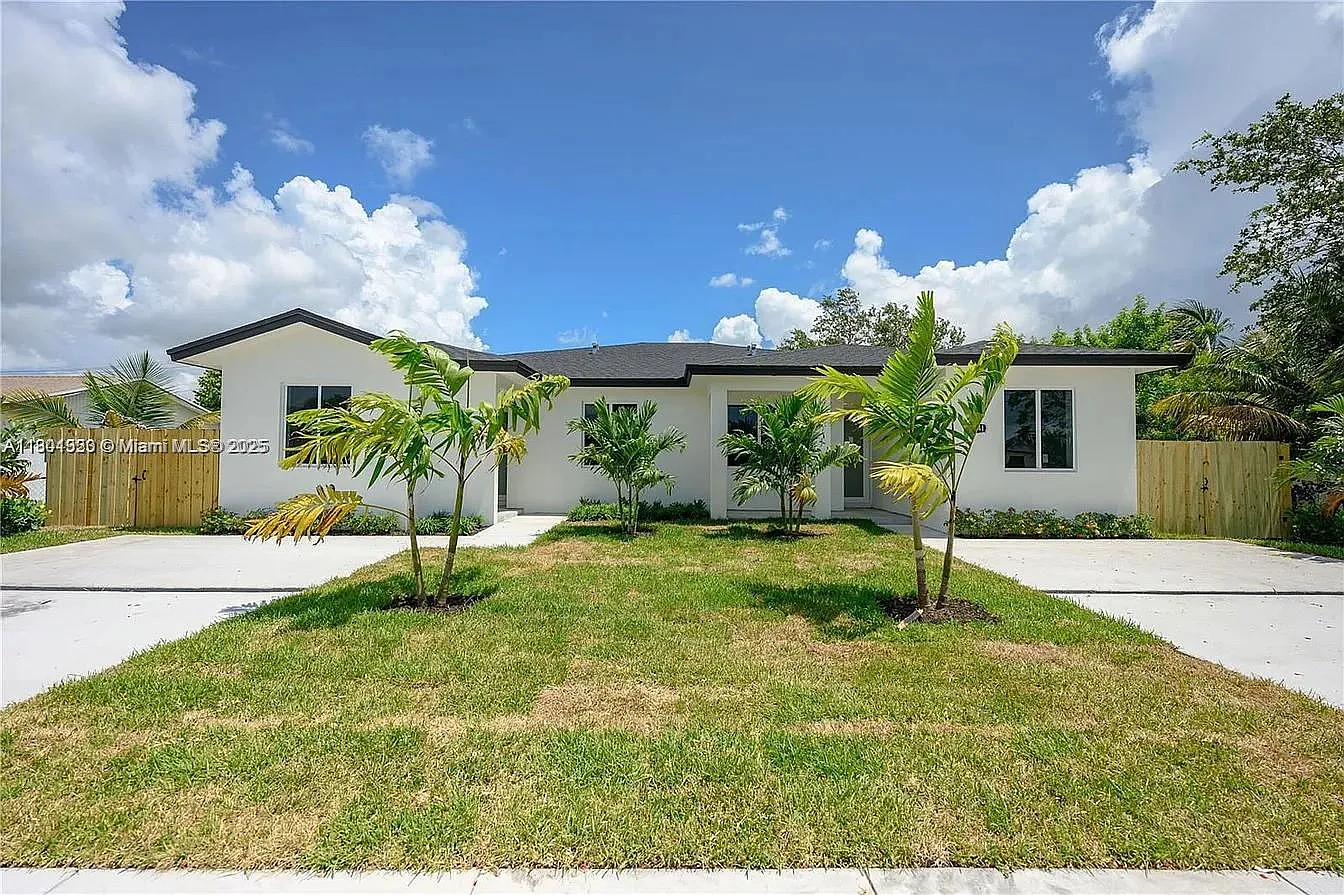 3 bed, 2.0 bath, 1335 sqft, $3,000 — Photo 1