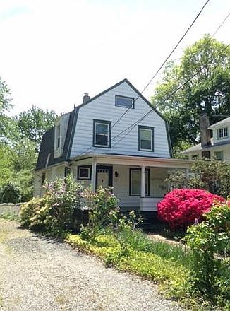 2nd image of 1120 Helene Ave