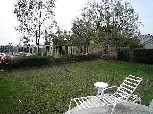 23890 Bennington Dr — Photo 12