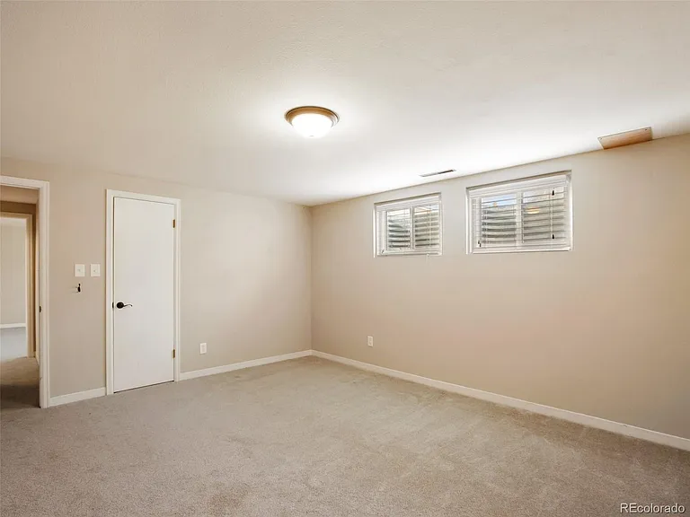 1422 Tesla Dr — Photo 6