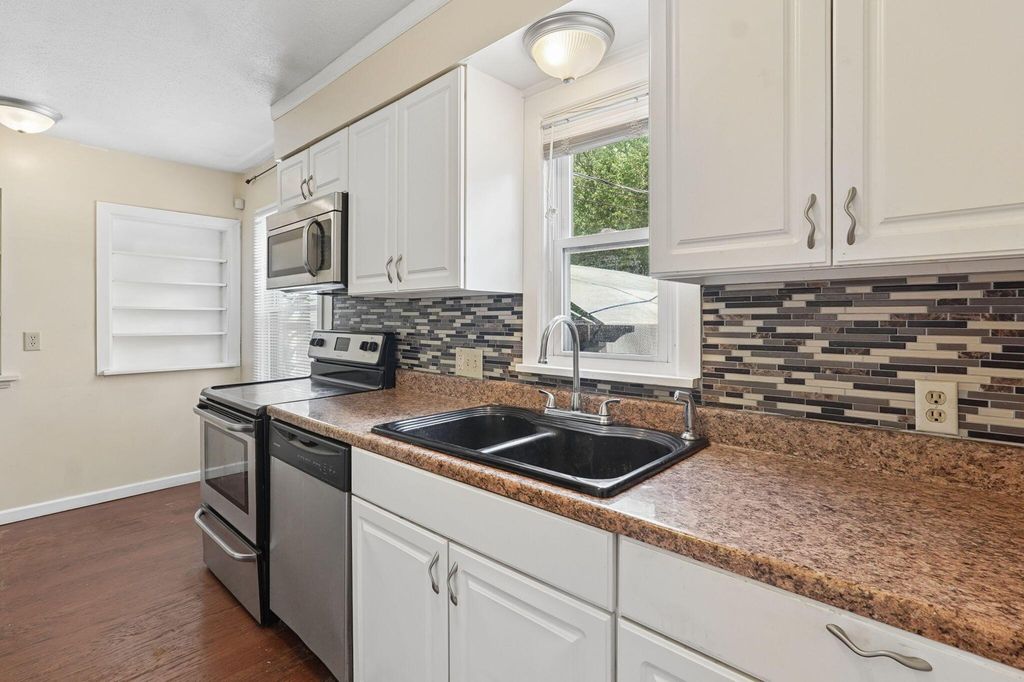 1010 Rose Pl, Columbus, OH - View 3