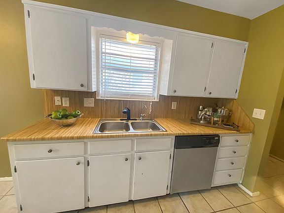 2nd image of 1413 Millspaugh St
