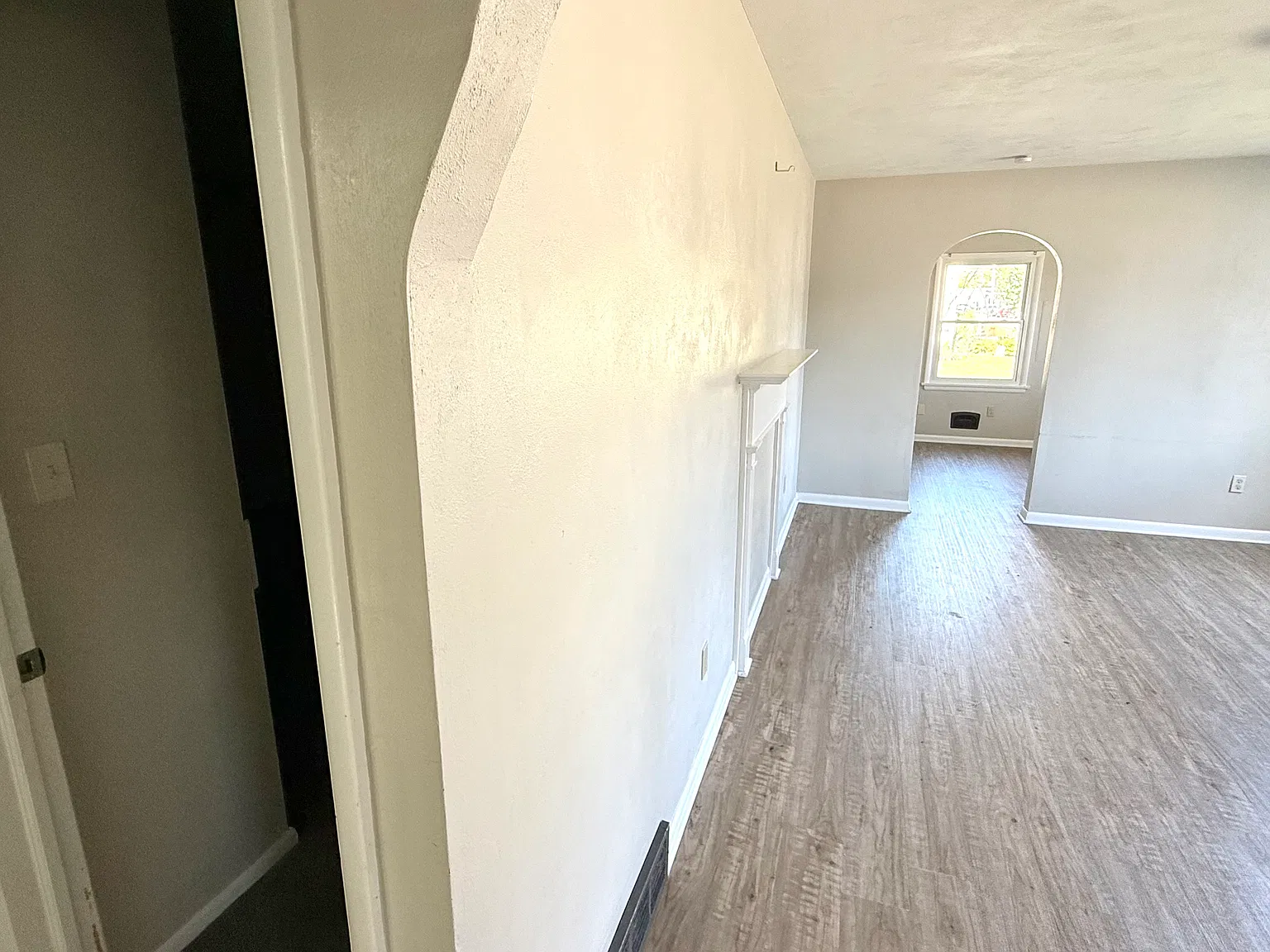 3 bed, 1072 sqft, $1,600 — Photo 4